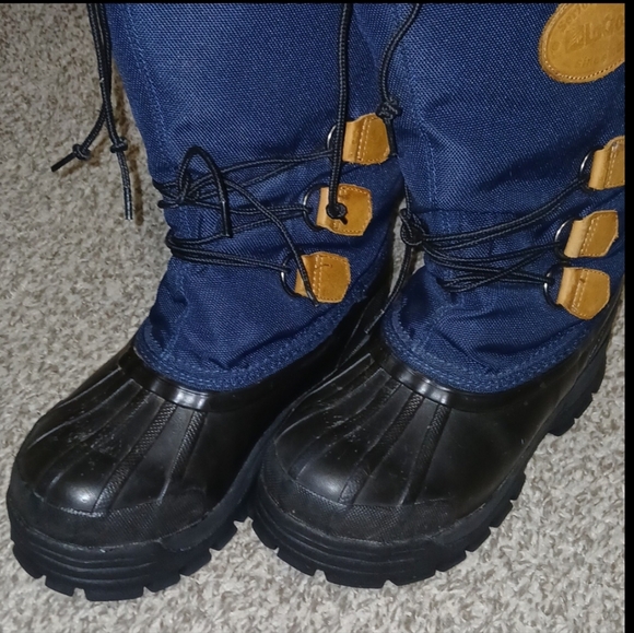 Women's LaCrosse Navy and Black Winter Boots - Picture 10 of 12